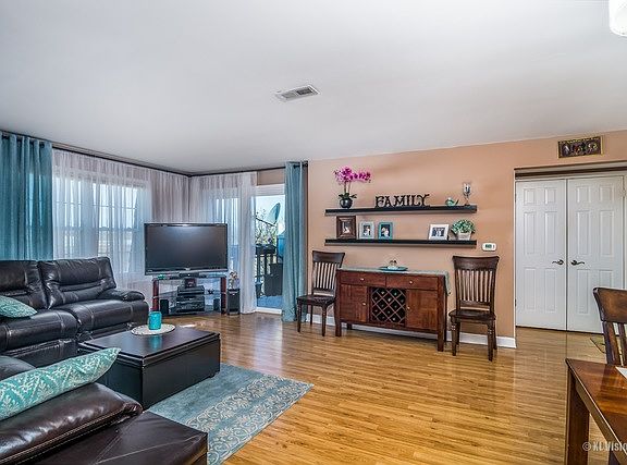 2nd image of 9146 Grand Ave APT 3SW