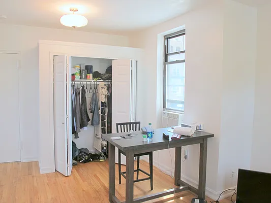 Rented by Salizzoni Realty | media 34