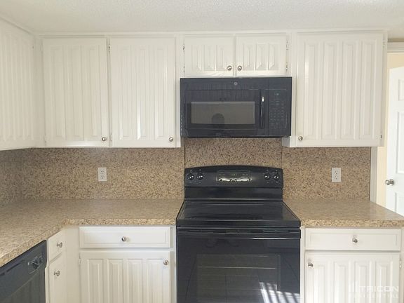 4th image of 704 Sunrise Ct