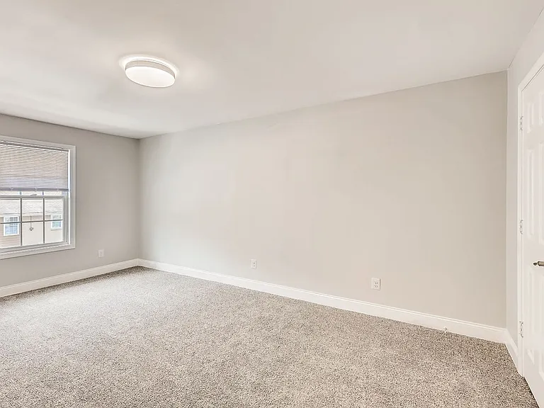 Crystal Heights Apartments — Photo 41