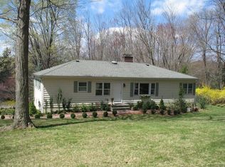 2 Alpine Dr, Armonk, NY 10504