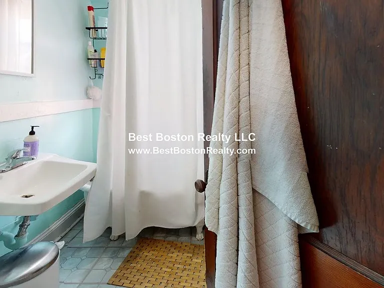 289 Summer St #3 — Photo 7