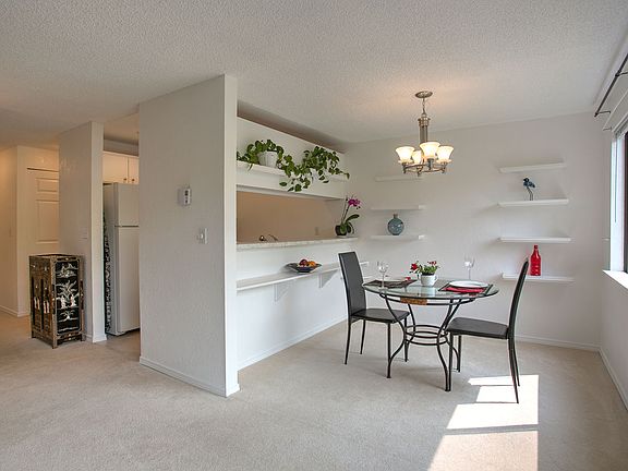 4th image of 12709 NE 116th St APT C203
