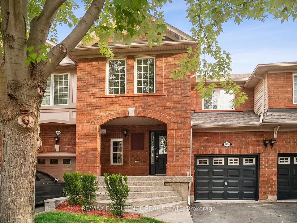 2406 Baintree Cres