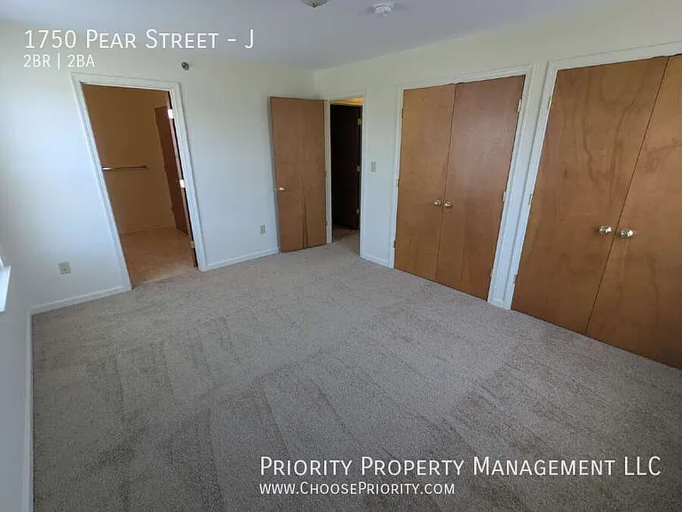1750 Pear St #J — Photo 9