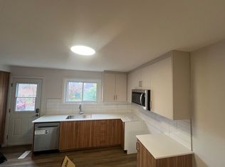 1482A Morisset Ave, Ottawa, ON K1Z 8H5