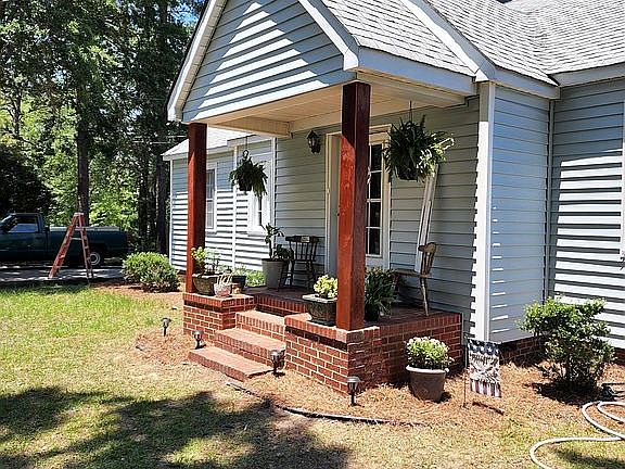 2nd image of 304 Richmond Ave