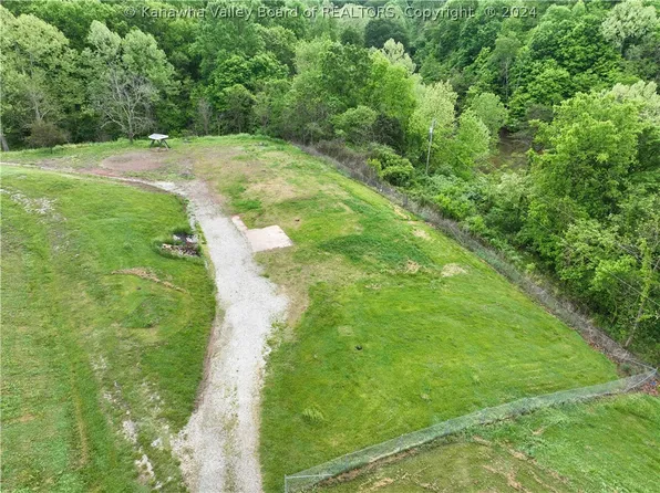 4160 Oshel Rd, Point Pleasant, WV 25550