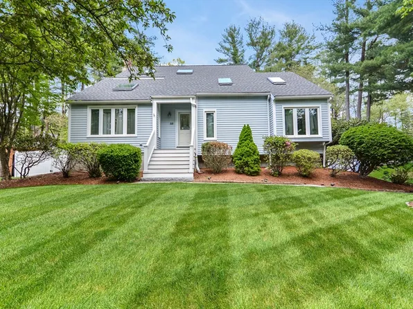 55 Briarcliff Ln, Holliston, MA 01746