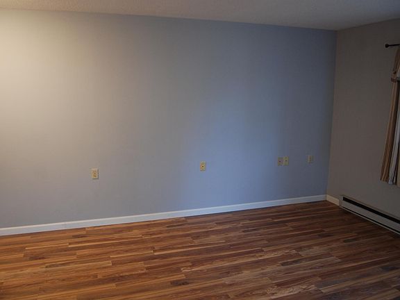 3rd image of 2225 S Hoyt Ave APT 5
