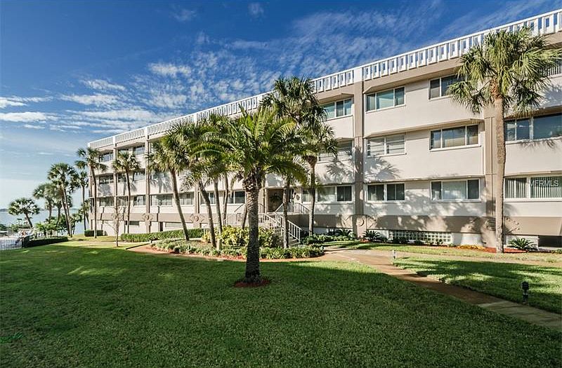 1st image of 100 Bluff View Dr APT 107B
