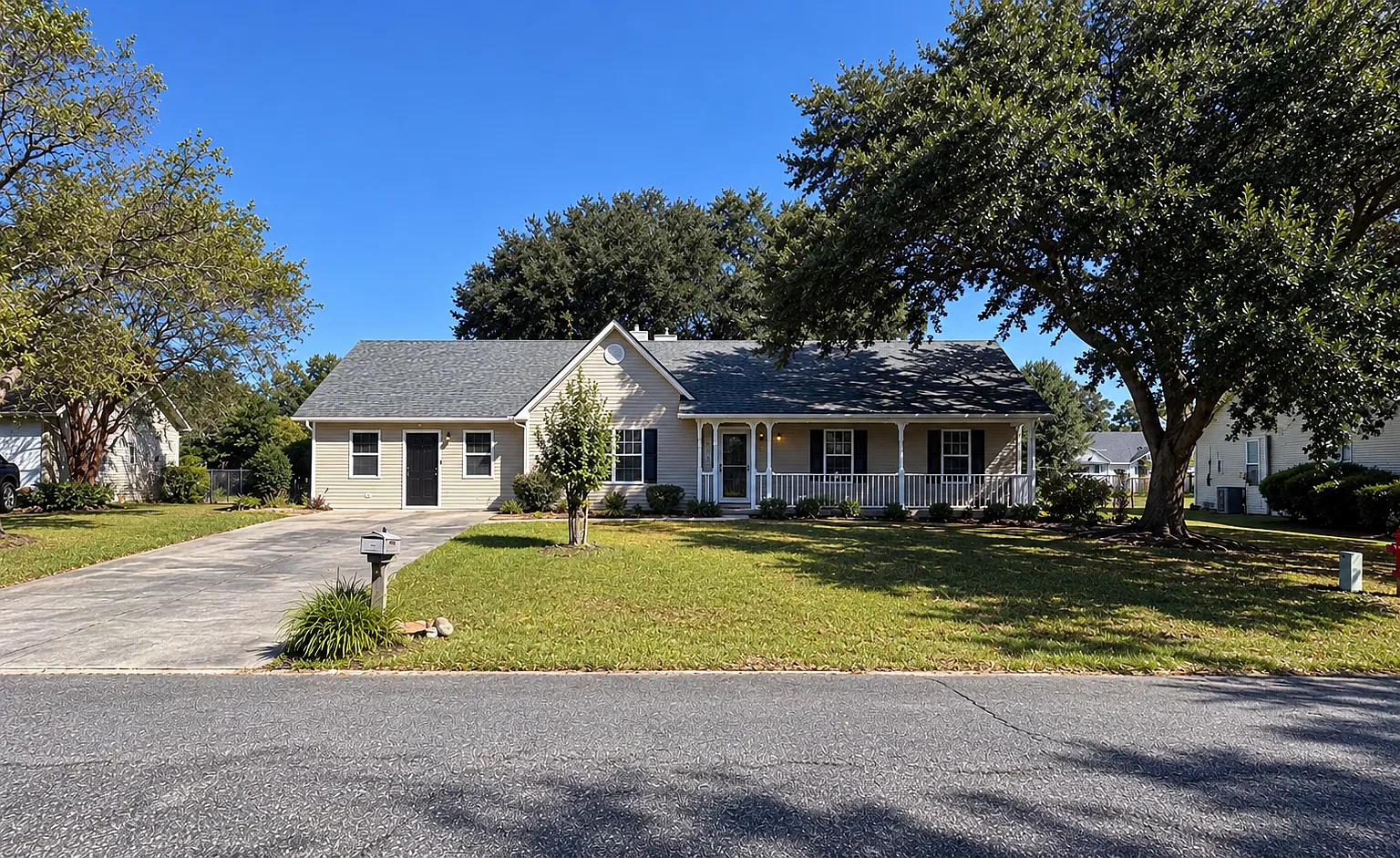 3 bed, 2124 sqft, $1,950 — Photo 1