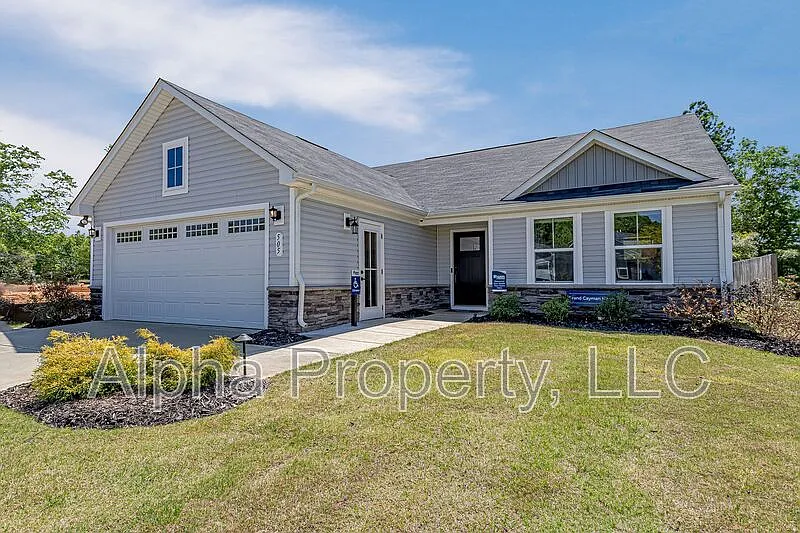 3 bed, 2.0 bath, 1550 sqft, $1,795 — Photo 2
