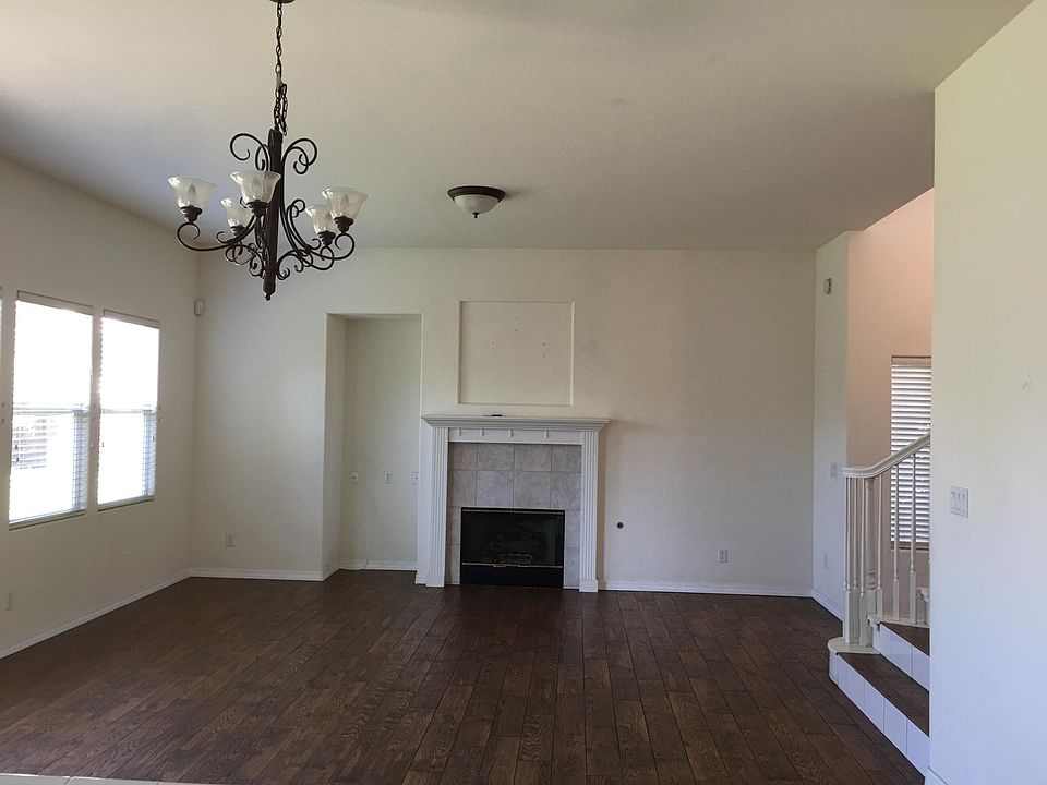 Huge hall with tile floor 