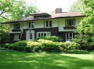 341 Scottswood Rd, Riverside, IL 60546