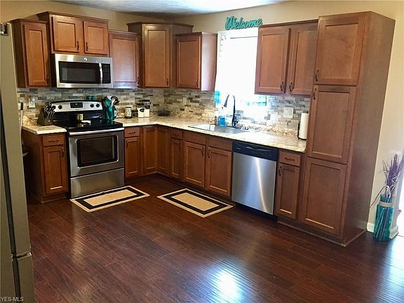 2nd image of 6106 Stark Dr
