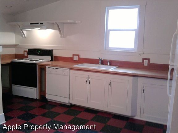 2nd image of 3219 Franklin Ave E APT 2