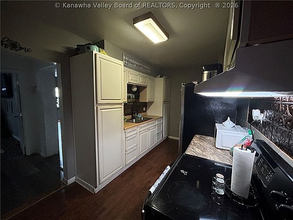5th image of 119 S Park Dr