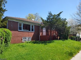 82 Summit Ave, Newark, NJ 07112