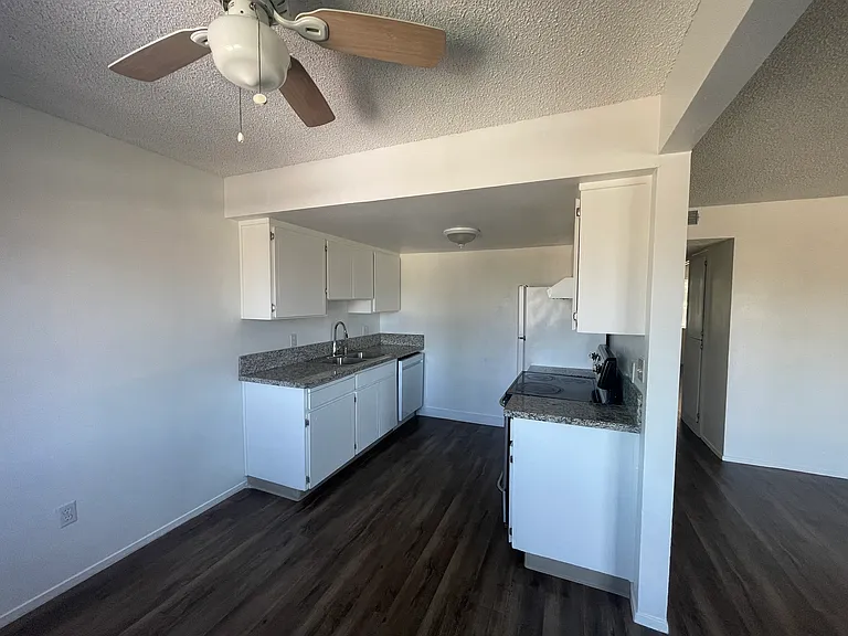 252 McNary Cir #252 — Photo 2
