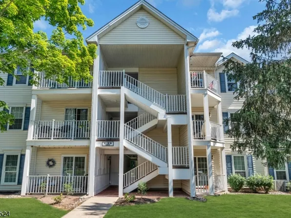 19 Amethyst Way #19, Franklin Twp., NJ 08823