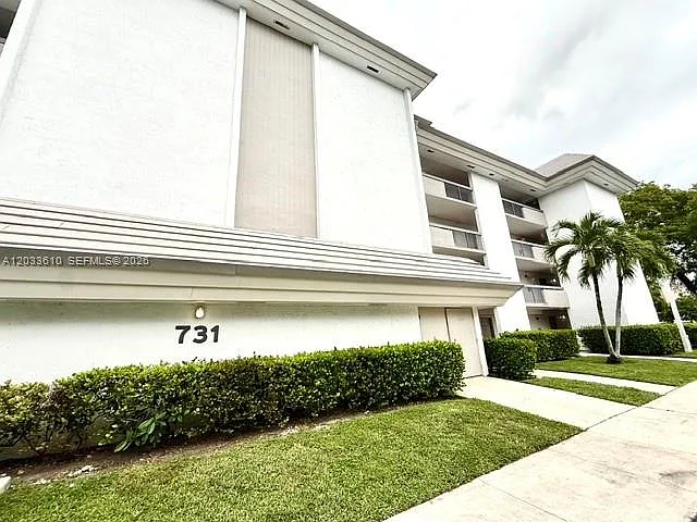 731 N Pine Island Rd #103 — Photo 17