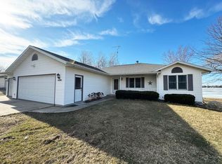 W10742 Mikard Rd, Beaver Dam, WI 53916