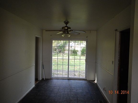 3rd image of 2103 Brentwood Dr