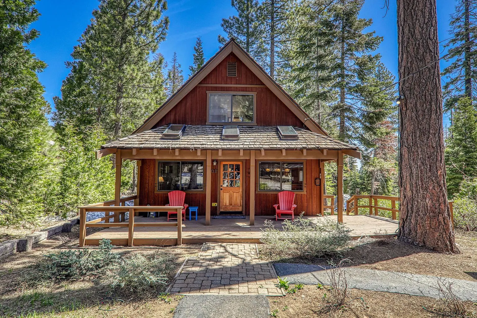 708 Chapel Ln photo 1