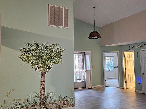5th image of 48 Windjammer Rd