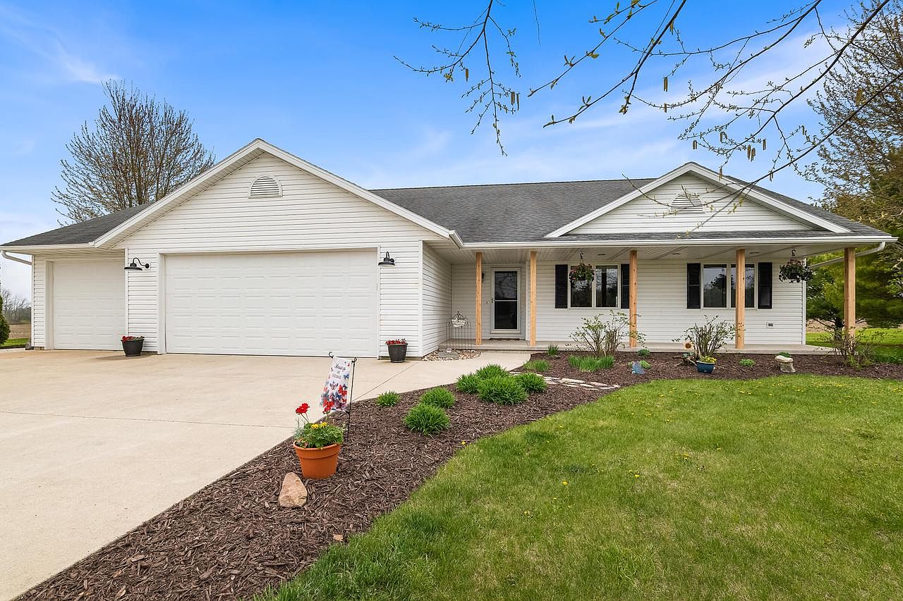 7501 Carstens Lake ROAD, Manitowoc, WI 54220 | Zillow