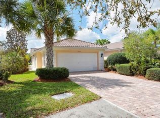 7634 Camminare Dr, Sarasota, FL 34238