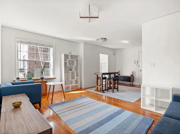 30-81 54th St APT 3E, Queens, NY 11377