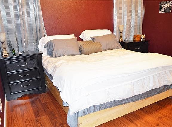 4th image of 116 Parkwood Ct