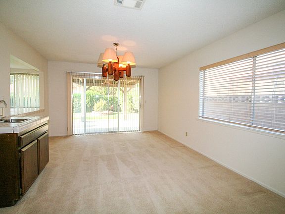 5th image of 519 W Avenue J13