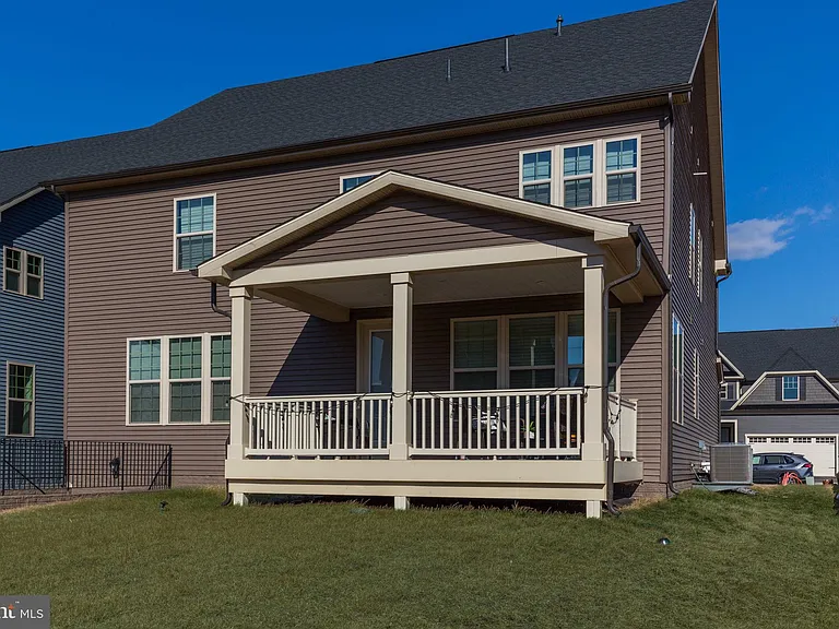 6547 Clubhouse Dr — Photo 96