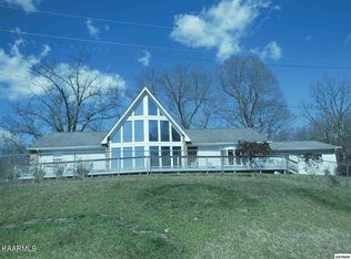 460 Counselor Dr, Sevierville, TN 37862