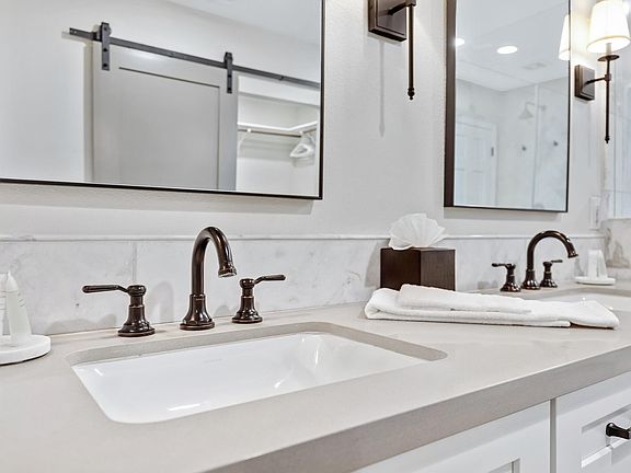 4th image of 15053 N 49th Way