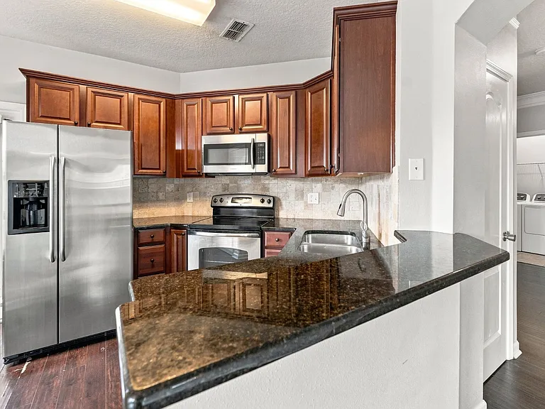 10436 Villa View Cir — Photo 12