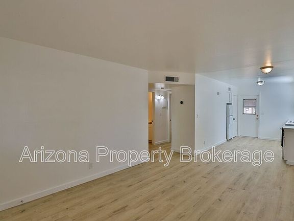 3rd image of 2323 S College Ave APT 4