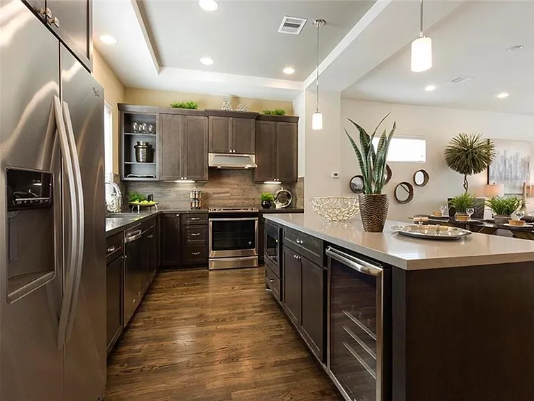 346 Eado Park Cir — Photo 3