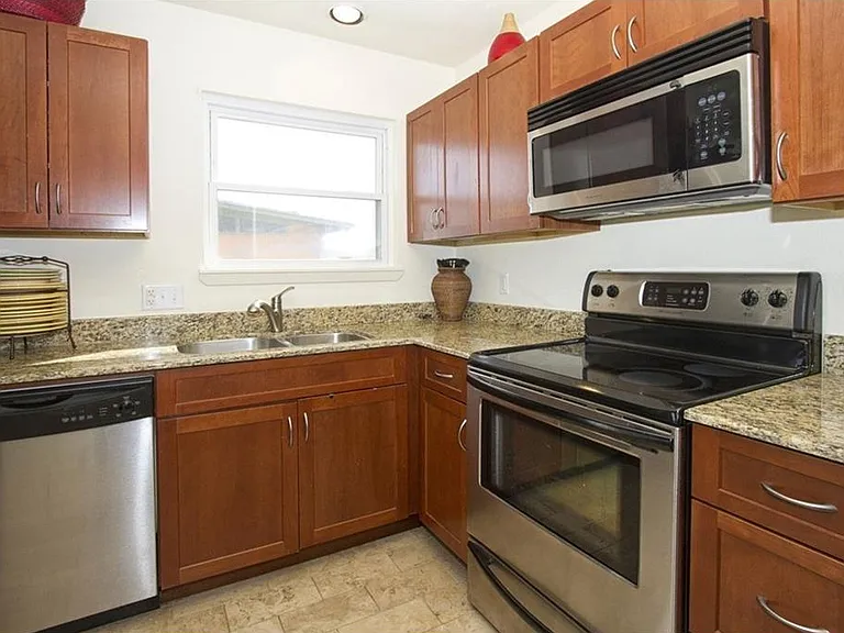 2703 Swisher St #307A — Photo 3