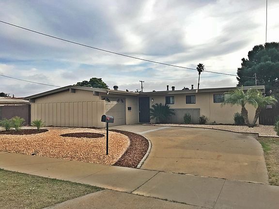 2nd image of 1011 Holly Ave
