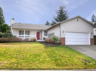 8129 NE 161st Pl, Kenmore, WA 98028