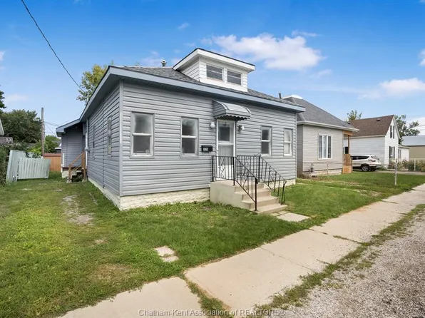 320 Lafontaine St, Chatham Kent, ON N8A 4H9