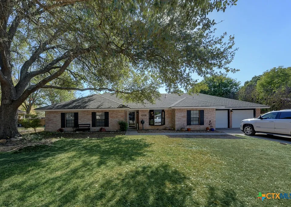 1229 Rapids Rd