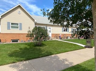 904 1st Ave W, Williston, ND 58801