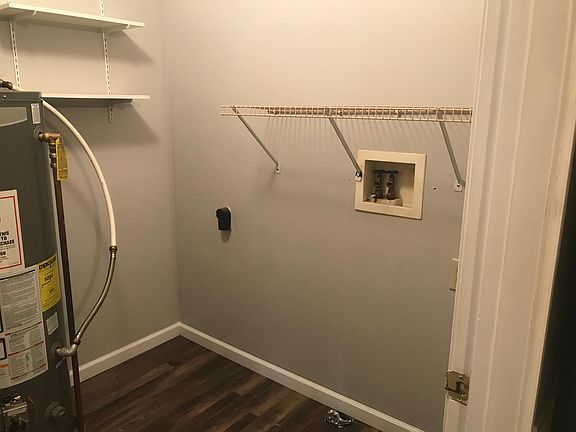4th image of 696 Kara Ct