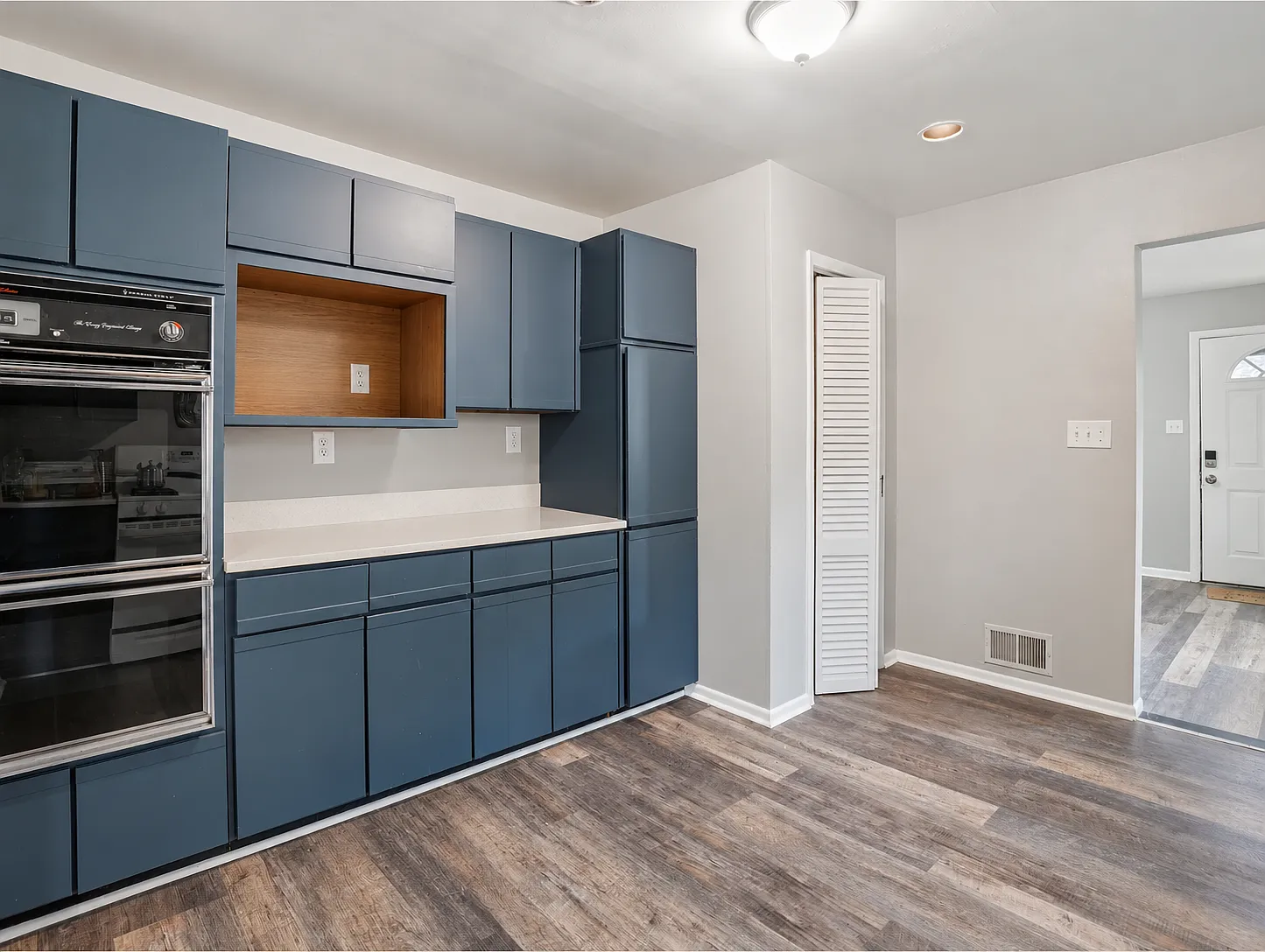 8312 Potomac Avenue - 1 — Photo 3