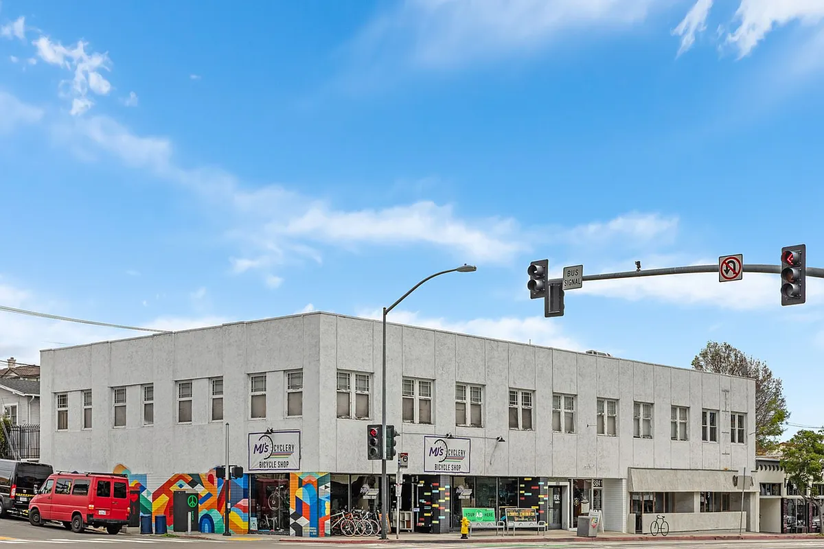 Building Photo - 3843 Park Blvd #6